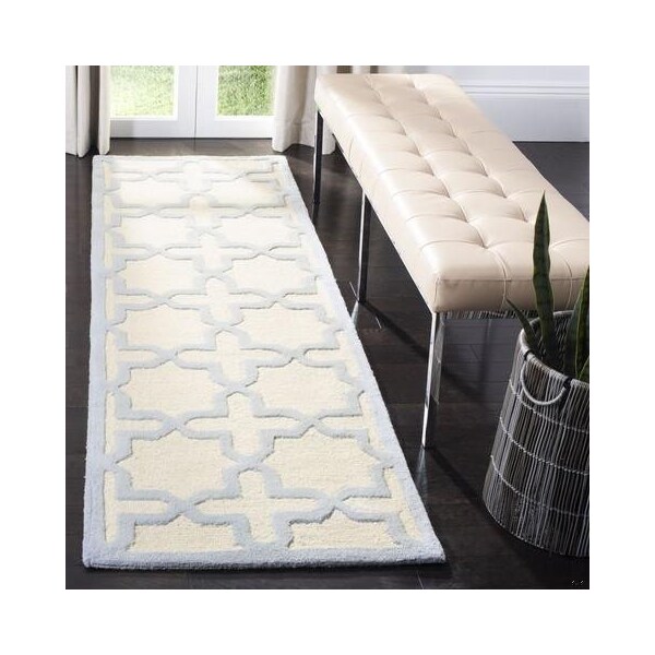 Safavieh Cambridge Hand Tufted Round RugIvory & Light Blue 6 x 6 ft. - CAM125F-6R