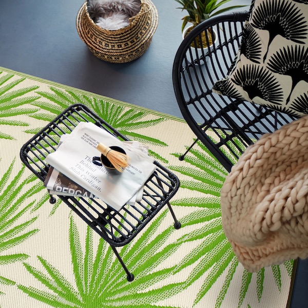 World Rug Gallery Floral Tropical Reversible Recycled Plastic 5' X 7' Green Outdoor Rug - 6075GREEN5X7