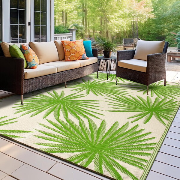 World Rug Gallery Floral Tropical Reversible Recycled Plastic 5' X 7' Green Outdoor Rug - 6075GREEN5X7