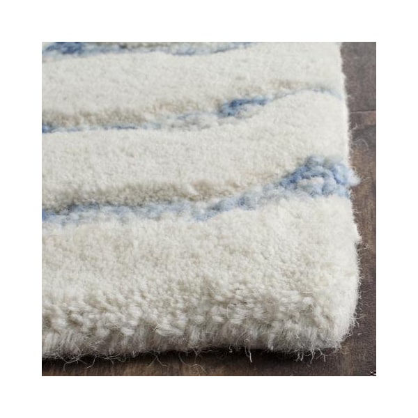 Safavieh Bella Hand Tufted Accent Area Rug, Dark Blue and Ivory - 2 ft.-6 in. x 4 ft. - BEL129B-24