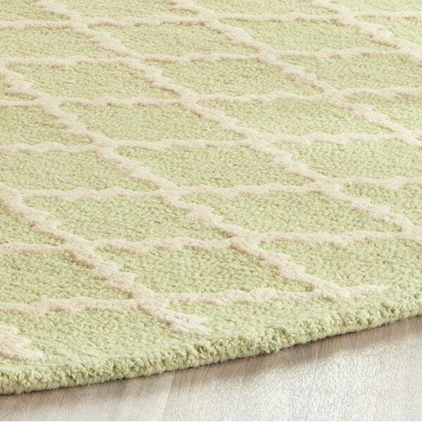 Safavieh Cambridge Accent Hand Tufted Rug, Light Green and Ivory - 2 x 3 ft. - CAM137B-2