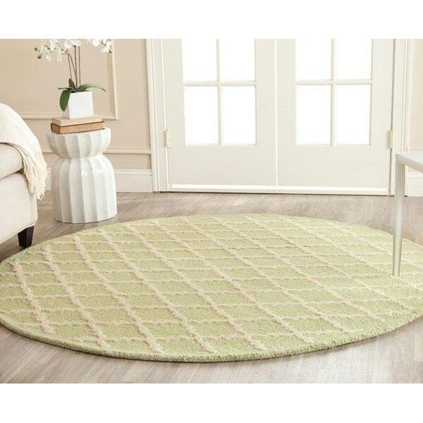 Safavieh Cambridge Accent Hand Tufted Rug, Light Green and Ivory - 2 x 3 ft. - CAM137B-2