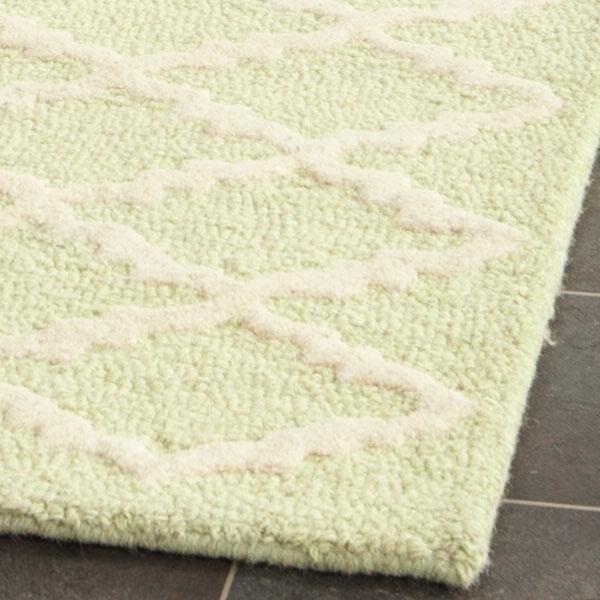 Safavieh Cambridge Accent Hand Tufted Rug, Light Green and Ivory - 2 x 3 ft. - CAM137B-2