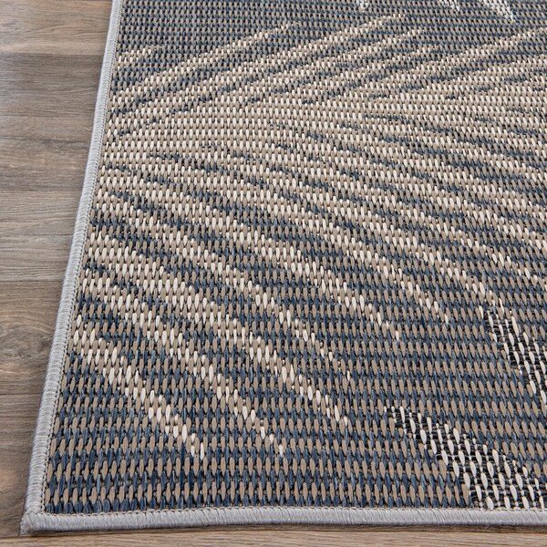World Rug Gallery Bahama Palm Frond Indoor/Outdoor Non-Shedding Area Rug 5' x7' Gray - 430GRAY5X7