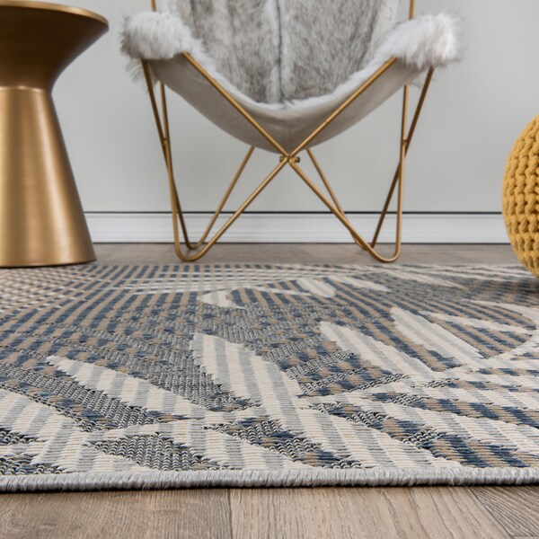 World Rug Gallery Bahama Palm Frond Indoor/Outdoor Non-Shedding Area Rug 5' x7' Gray - 430GRAY5X7