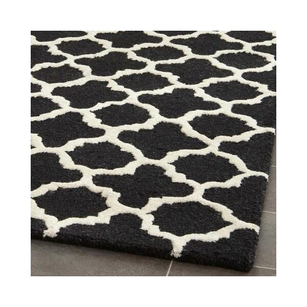 Safavieh Cambridge Hand Tufted Runner Rug- Black - Ivory- 2 ft. 6 in. x 6 ft. - CAM130E-26