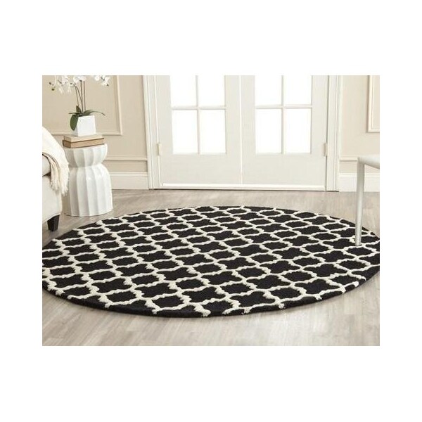 Safavieh Cambridge Hand Tufted Runner Rug- Black - Ivory- 2 ft. 6 in. x 6 ft. - CAM130E-26