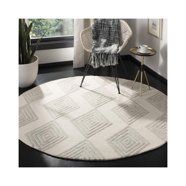 Safavieh 4 x 6 ft. Contemporary Blossom Hand Tufted Area RugIvory & Silver - BLM111A-4