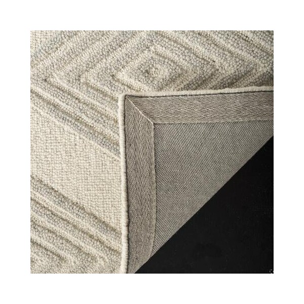 Safavieh 4 x 6 ft. Contemporary Blossom Hand Tufted Area RugIvory & Silver - BLM111A-4