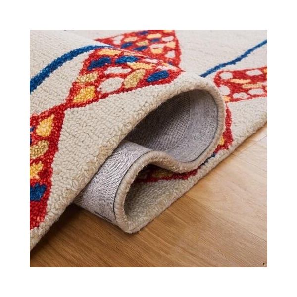 Safavieh 5 x 8 ft. Aspen Hand Tufted Medium Rectangle Area RugIvory & Multi - APN702A-5