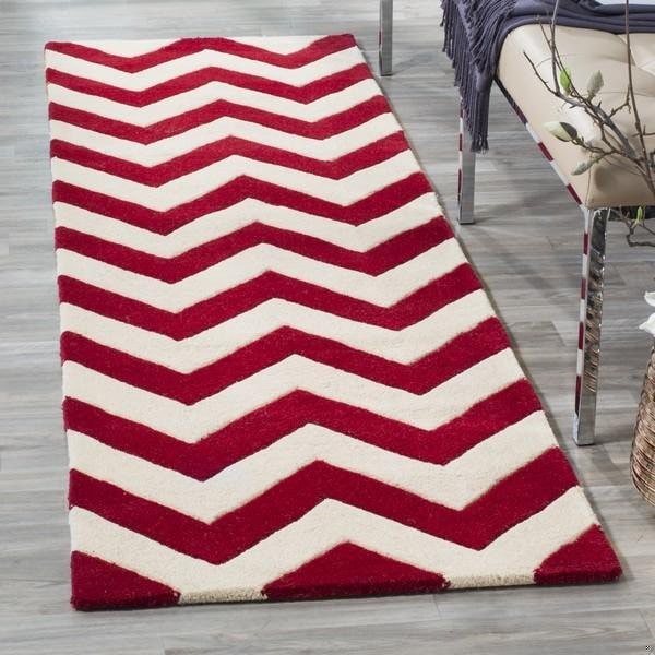 Safavieh Chatham Hand Tufted Rectangle Rug- Red - Ivory- 3 x 5 ft. - CHT715G-3