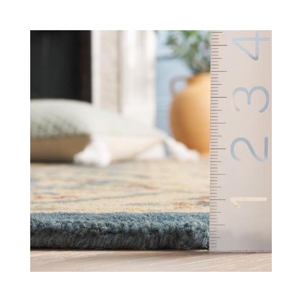 Safavieh 3 ft.-6 in. x 3 ft.-6 in. Round Traditional Antiquity- Blue Hand Tufted Rug - AT14E-4R