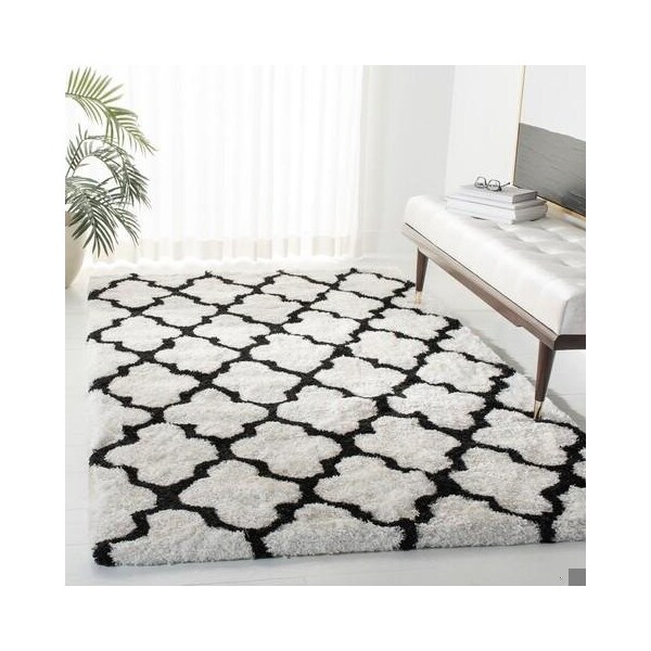 Safavieh Barcelona Shag Hand Tufted Rectangle Rug- Ivory - Black- 2 x 3 ft. - BSG319C-2