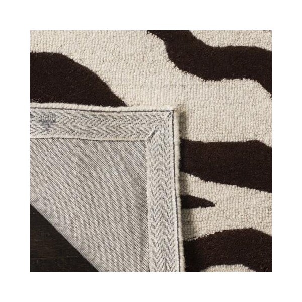 Safavieh 6 x 6 ft. Cambridge Hand Tufted Square Area RugIvory & Brown - CAM709V-6SQ