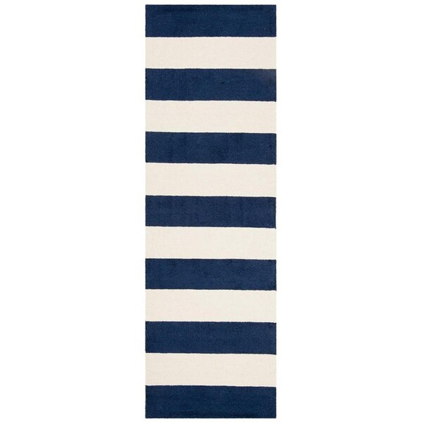 Safavieh Kids Hand Tufted Runner RugNavy & Ivory 2 ft. 6 in. x 8 ft. - SFK919N-28