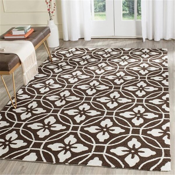 Safavieh Four Seasons Hand Hooked Rectangle Rug- Chocolate - Ivory- 3 ft. 6 in. x 5 ft. 6 in. - FRS236E-4