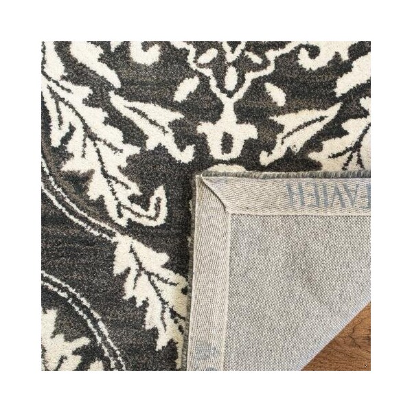Safavieh Blossom Hand Tufted Rectangle RugCharcoal & Ivory 5 x 8 ft. - BLM602H-5