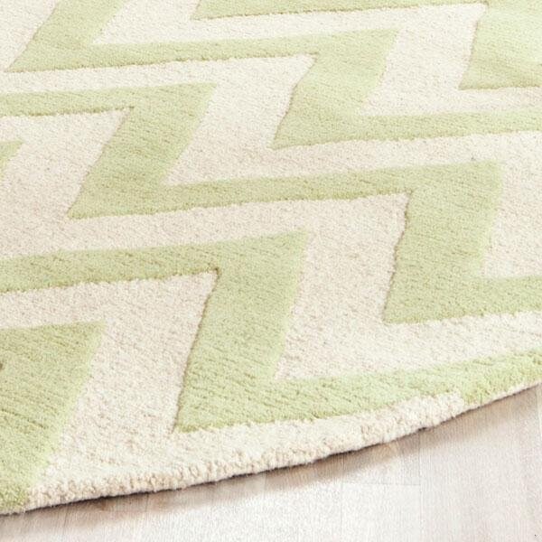 Safavieh Cambridge Hand Tufted Accent Rug- Light Green - Ivory- 2 x 3 ft. - CAM139B-2