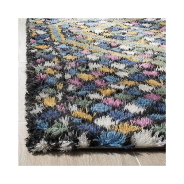Safavieh Casablanca Bohemian Rectangle Hand Tufted RugsBlue & Gold 4 x 6 ft. - CSB750M-4