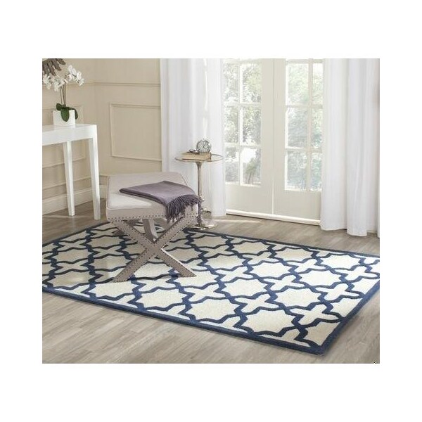 Safavieh Cambridge Accent Rug, Ivory and Navy - 2 ft. - 6 in. x 4 ft. - CAM125Z-24