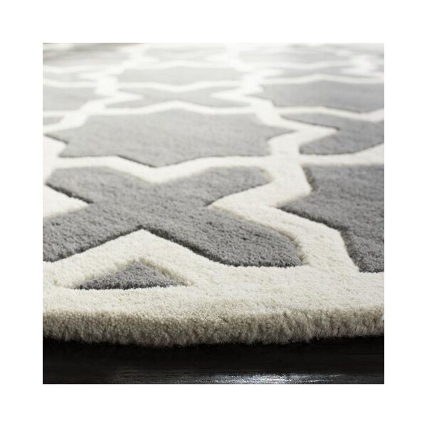 Safavieh Chatham Hand Tufted Accent Rug- Dark Grey - Ivory- 2 x 3 ft. - CHT732D-2