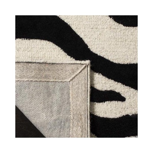 Safavieh Cambridge Hand Tufted Square RugIvory & Black 6 x 6 ft. - CAM709Q-6SQ