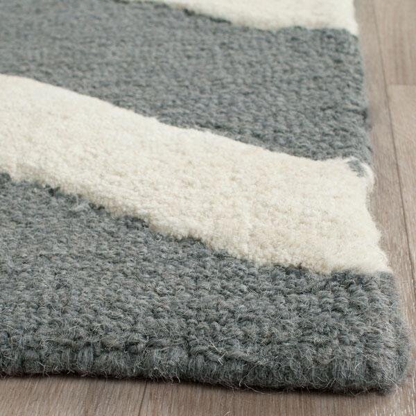 Safavieh Cambridge Hand Tufted Rectangle Rug- Dark Grey - Ivory- 2 ft. 6 in. x 6 ft. - CAM714D-26