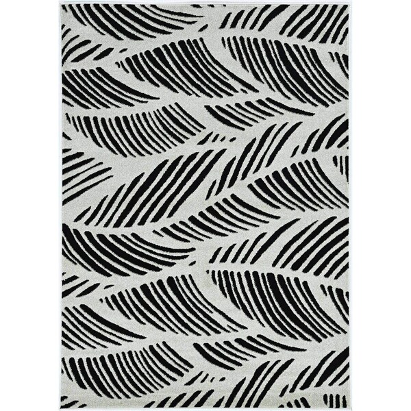 Homeroots 23 x 45 in. Black or White Polypropylene Rug - 375008