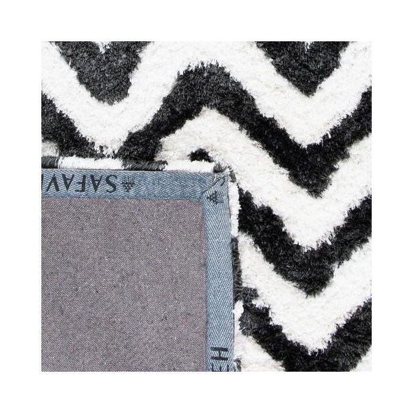 Safavieh Barcelona Shag Hand Tufted Rectangle Rug- Graphite - Ivory- 4 x 6 ft. - BSG320D-4