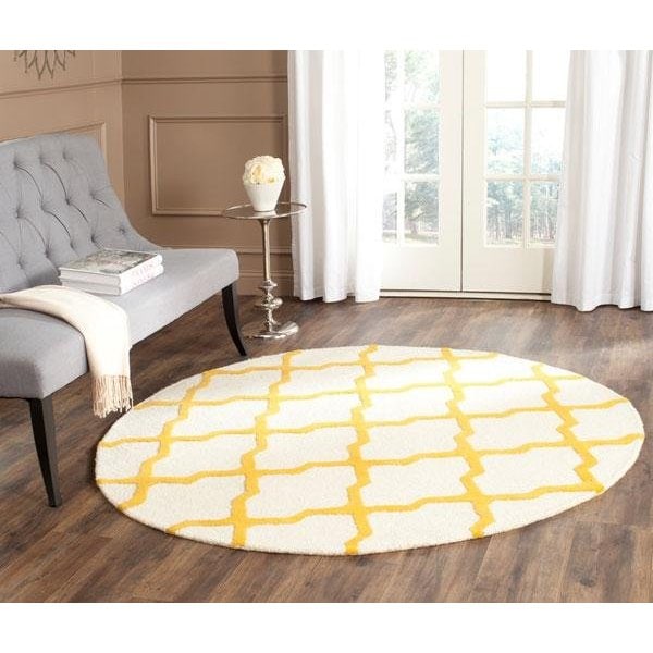 Safavieh Cambridge Hand Tufted Accent Rug- Ivory - Gold- 2 x 3 ft. - CAM121U-2