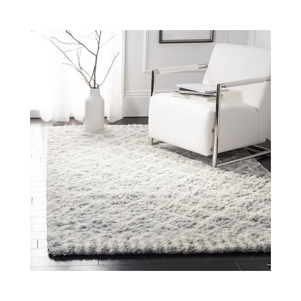 Safavieh 2 ft. 3 in. x 8 ft. Runner Casablanca Hand Tufted RugBlue & Ivory - CSB894B-28