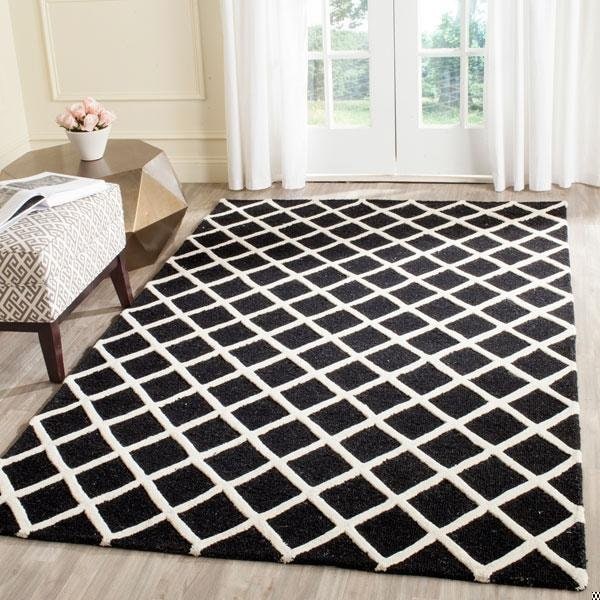 Safavieh 2 x 3 ft. Cambridge Hand Tufted Accent Area RugBlack & Ivory - CAM135E-2