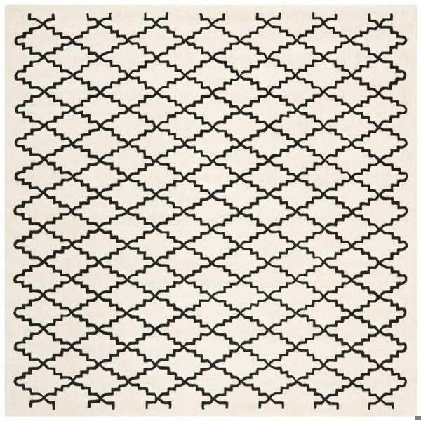 Safavieh Chatham Hand Tufted Round Rug- Ivory - Black- 7 x 7 ft. - CHT721A-7R