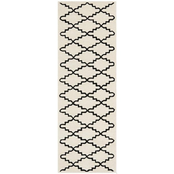 Safavieh Chatham Hand Tufted Round Rug- Ivory - Black- 7 x 7 ft. - CHT721A-7R