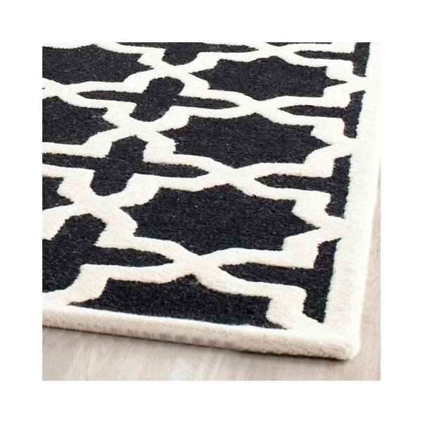 Safavieh Cambridge Hand Tufted Runner RugBlack & Ivory 2 ft.-6 in. x 6 ft. - CAM125E-26