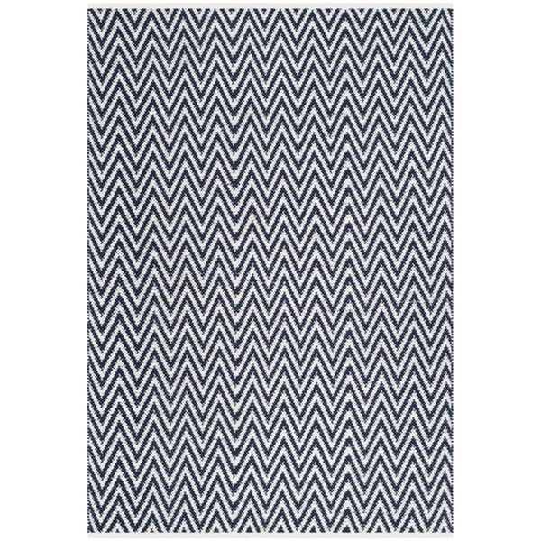 Safavieh 5 x 8 ft. Medium Rectangle Montauk Hand Woven RugNavy & Ivory - MTK812C-5