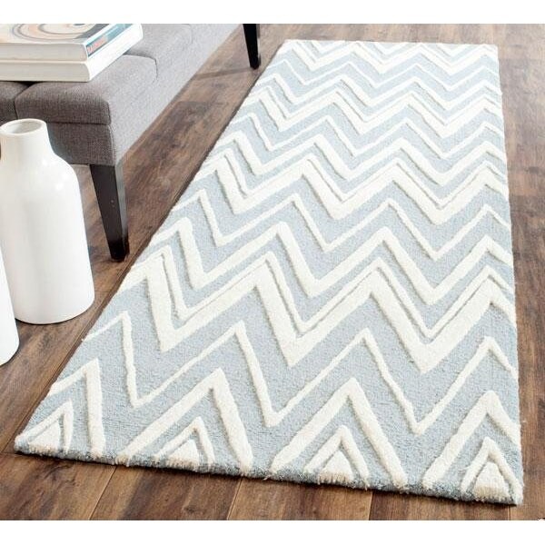 Safavieh 3 x 5 ft. Cambridge Hand Tufted Small Rectangle Area RugBlue & Ivory - CAM711B-3