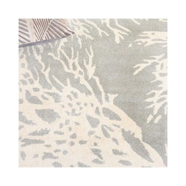 Safavieh Bella Hand Tufted Accent Rug- Grey - Ivory- 2 x 3 ft. - BEL115D-2
