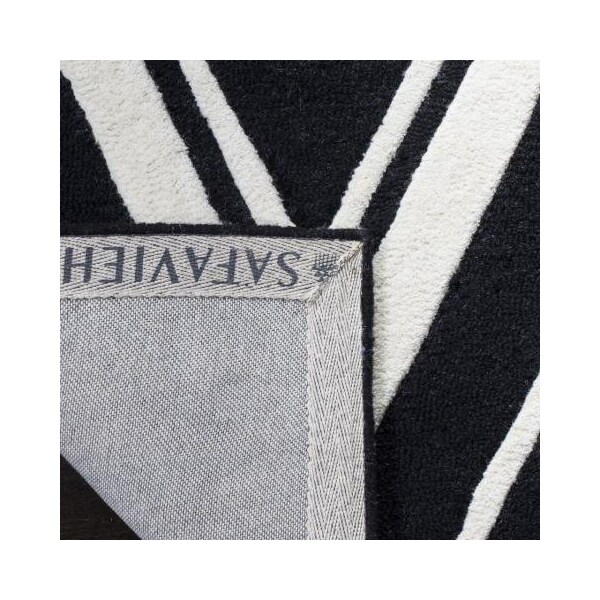 Safavieh Cambridge Hand Tufted Rectangle Rug- Black - Ivory- 2 ft. 6 in. x 4 ft. - CAM711K-24