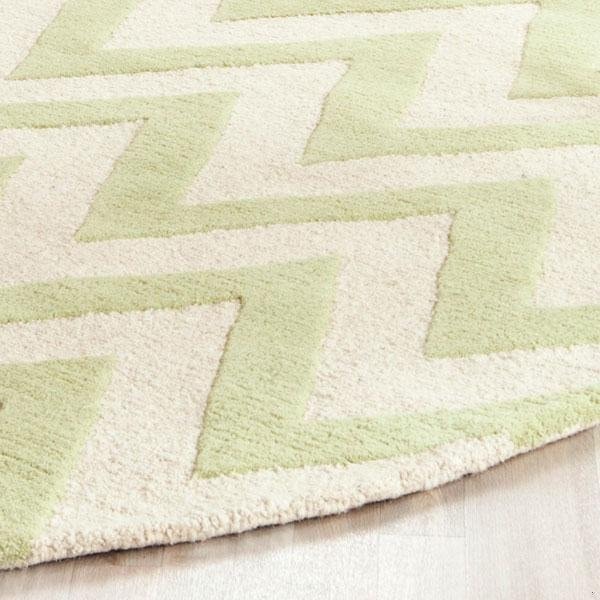 Safavieh Cambridge Hand Tufted Rectangle Rug- Light Green - Ivory- 2 ft. 6 in. x 6 ft. - CAM139B-26