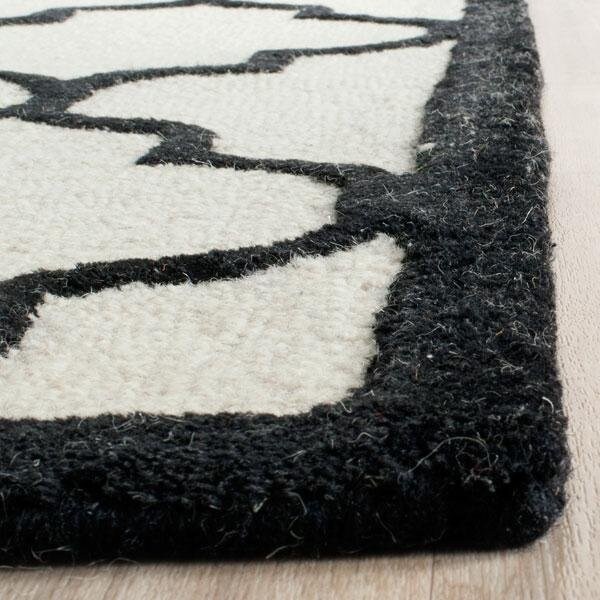 Safavieh Cambridge Hand Tufted Rectangle Rug- Ivory - Black- 2 x 3 ft. - CAM134W-2