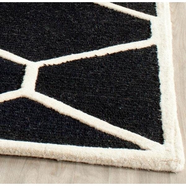 Safavieh Cambridge Accent Area Rug, Black and Ivory - 2 ft. 6 in. x 4 ft. - CAM144E-24