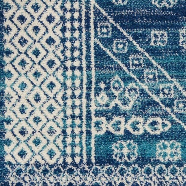 Homeroots 2 x 3 ft. Navy Blue & Ivory Persian Motifs Scatter Area Rug - 385602