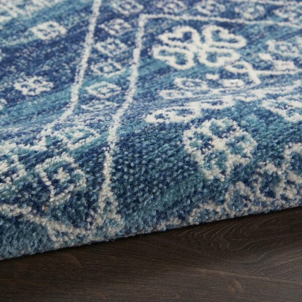 Homeroots 2 x 3 ft. Navy Blue & Ivory Persian Motifs Scatter Area Rug - 385602