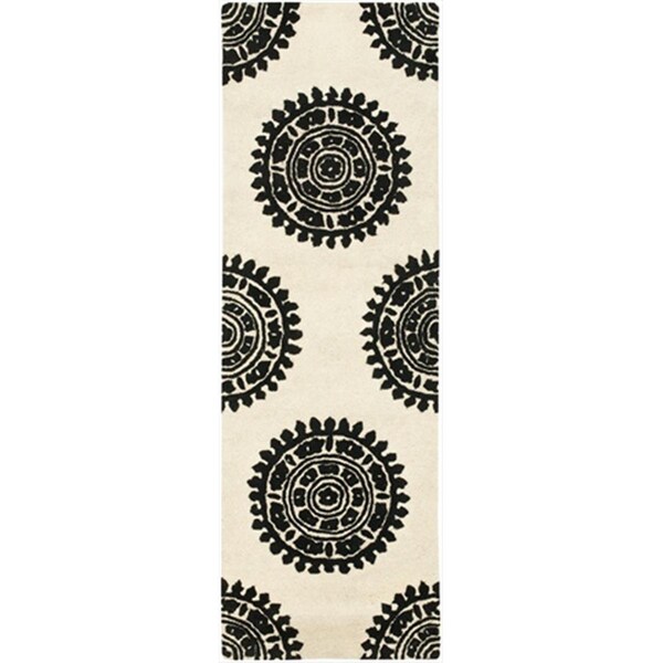 Safavieh 2 ft. 6 x 8 ft. Runner Contemporary Soho Ivory and Black Hand Tufted Rug - SOH732G-28