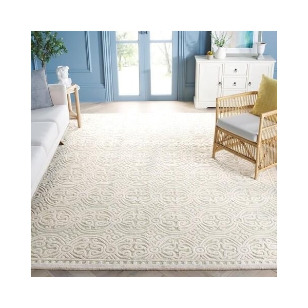 Safavieh Cambridge Hand Tufted Accent Rug- Light Green - Ivory- 2 x 3 ft. - CAM123B-2