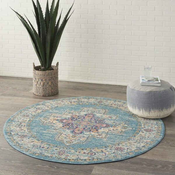Homeroots 4 ft. Round Light Blue Distressed Medallion Area Rug - 385333
