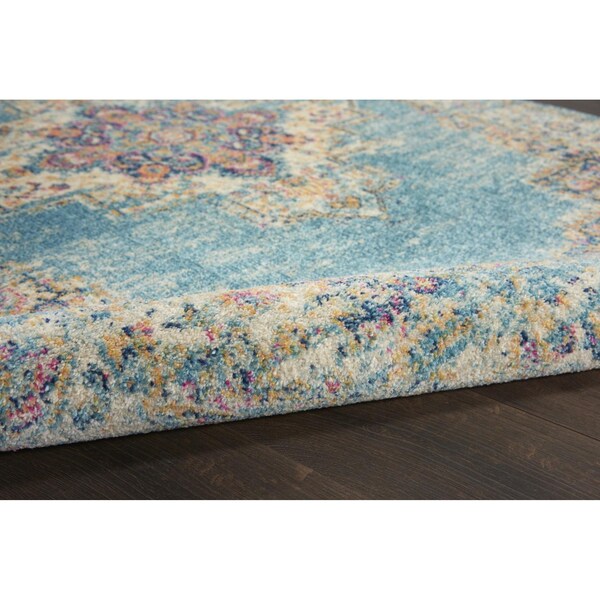 Homeroots 4 ft. Round Light Blue Distressed Medallion Area Rug - 385333