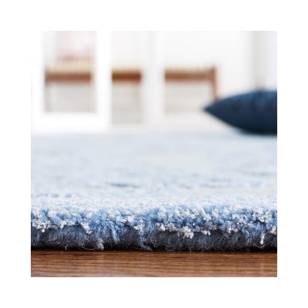 Safavieh Bella Small Rectangle Rug, Blue - 2 ft. - 6 in. x 4 ft. - BEL127A-24