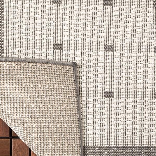 Safavieh 6 ft. 7 in. x 6 ft. 7 in. Bermuda 800 Power-Loomed Round Rug Gray & Ivory - BMU801F-7R